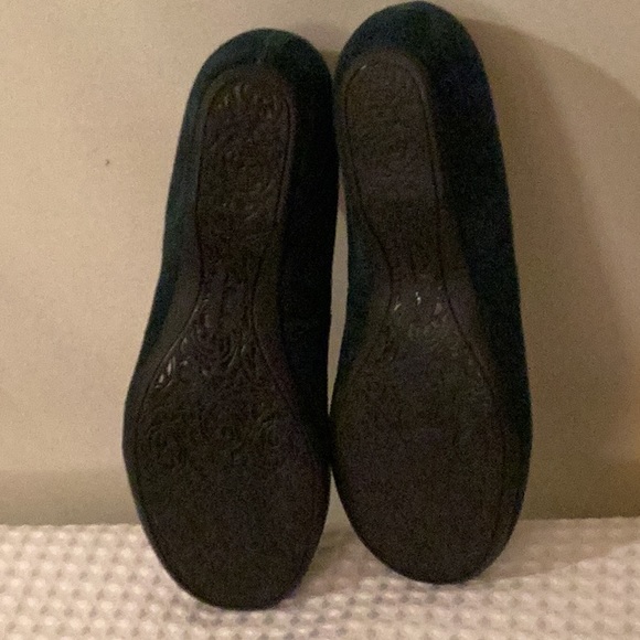 Clark’s Artisan dark blue suede round toe slip on flats size # 7 M. - Picture 9 of 10